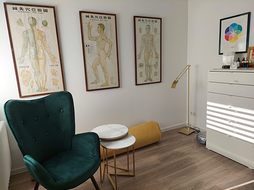 Praxisraum | Petra Jokuszies-Bülter | Praxis für ganzheitliche Körpertherapie Praxisraum Praxis für ganzheitliche Körpertherapie Osnabrück